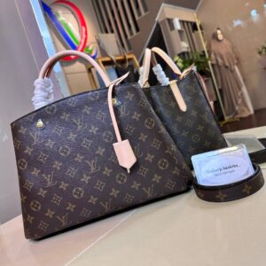 Louis Vuitton Montaigne dari Ajeng Collection